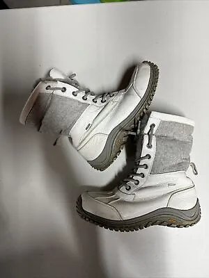 Ugg Australia Grey White Leather Sheepskin Waterproof Boots Size 7.5 Woman  Used • $19.99