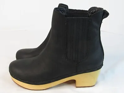 FRYE Odessa Chelsea Clog Boots Booties Black Leather Wood Heel Sz 7 Retro READ • $44.95