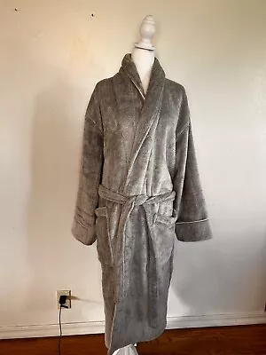 Daniel Buchner  Robe Men’s Gray Size M/L • $24.99