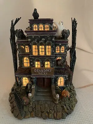 Hawthorne Village The Munsters Grandpas Hotel No Box • $44