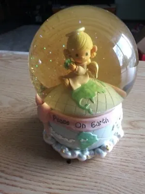 Vintage Precious Moments Snow Globe Enesco Music Box Joy To The World 1996 Angel • $18.63