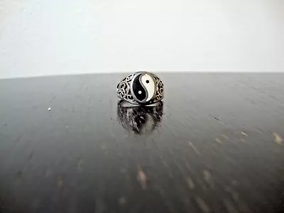 Vintage Ornate Openwork Yin Yang Enamel Ring Sterling Silver Stamped 925 Sz 7.5 • $29.99