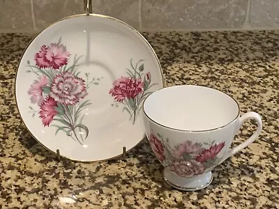 Vintage Queen Anne Bone China Made In England Floral Teacup And Saucer Set  • $12