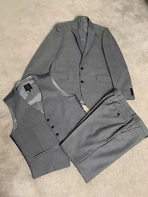 T & W Grey Check Wool Blend 3 Piece Suit - Jacket 40L Waistcoat M Trousers 36L • £20