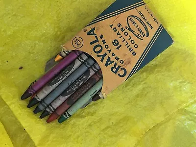 Vtg Binney & Smith Crayola Crayons No 16 Brilliant Color Box Of 16 Used Usa • $20