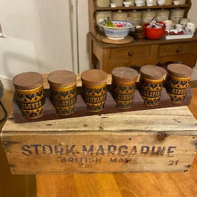 Vintage Hornsea Pottery Heirloom Pattern Spice Jars On Wooden Rack – Great! – • £29.99