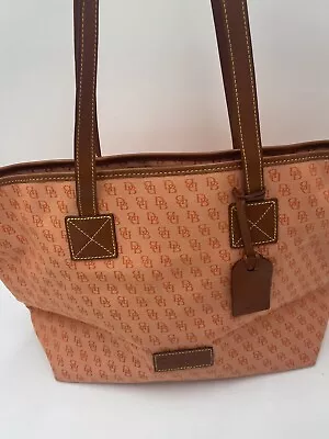 NWT Dooney & Bourke Signature Db Cindy Tote Orange Peach Tangerine Handbag • $109