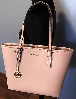 Michael Kors Tote • $90