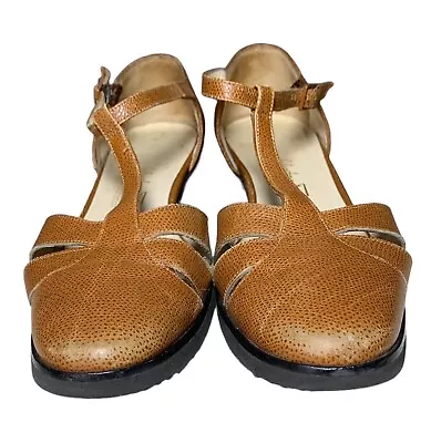 Salvatore Ferragamo Women’s Cinnamon Brown Leather T Strap Flats Size 9 AA • $21.25