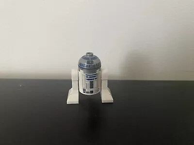 LEGO Star Wars R2D2 Minifigure • $9