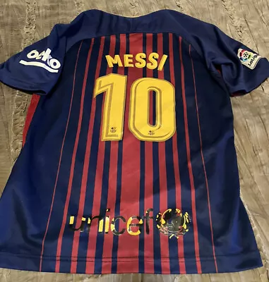 Nike 2017/18 Lionel Messi #10 FC Barcelona Football Soccer Jersey Youth Size 26 • $24.99