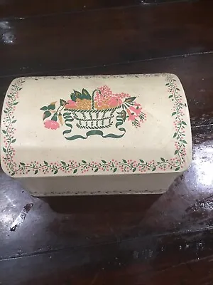 Vintage Floral Daher Hinged Tin Collectible England Recipe Box 6 1/2” ⁰x 4 1/4”. • $5