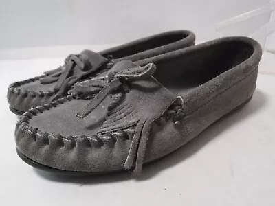 Minnetonka Shoes Womens 7.5 Kilty Gray Suede Hardsole Slip On Moccasin Slippers • $21.99