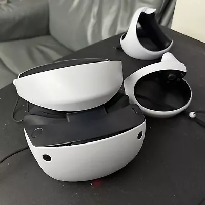 Sony PlayStation PS VR2 Headset Sense Controllers VR - White • $260