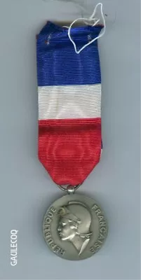 $26 • Buy France Military Civilian French Medal - Medaille D'honneur Medal Of Honor Army 