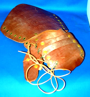 £24 • Buy Medieval Knight Gauntlet, Thick Leather, Articulated Fingers, Left Hand, Unworn