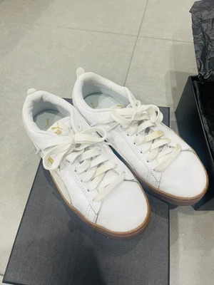 $7.50 • Buy Puma Shoes Womens