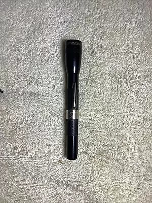 Mini Maglite M3A012 Black 2X AAA High Intensity Flashlight Comes With Batteries • $10
