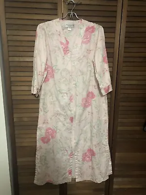 Miss Elaine Nightgown Women’s Size PS  Floral Housecoat Front Zip • $15.99