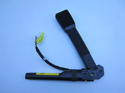 Seat Belt Buckle / Tensioner Rhf Driver Side To Suite Holden Commodore Vf Models • $999