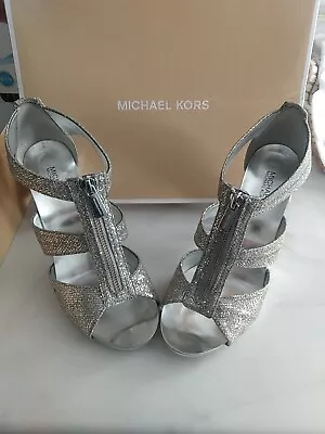 MICHAEL KORS Berkley Sandals T-Strap Silver Metallic Glitter Silver Heel Size 8M • $26.11