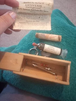 Vintage Snake Bite M13 Antivenin Institute  America  Original Wood Box Complete • $40