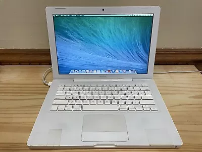 Apple MacBook A1181 13 Inch Laptop - 2GB RAM 160GB Hard Drive (mid-2009) • $69.99