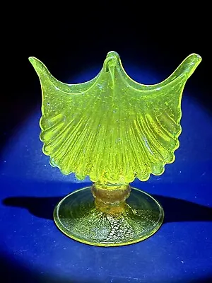 Antique Signed Venetian Murano Art Glass Stueben Pedestal Vase Gold Fleck GLOWS • $145