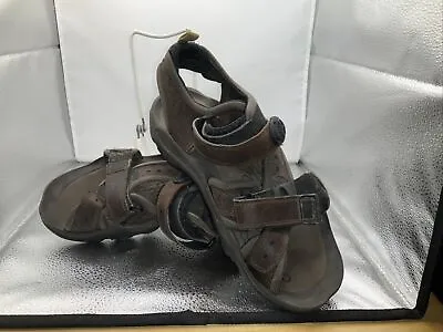 Timberland Men’s Leather Sandals Size 8  • $22.99