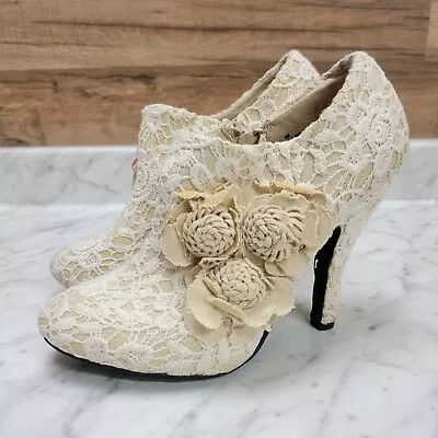 Womens 8 M Dolce Mojo Moxy Victorian Edwardian Ivory Lace Pump Bootie Heel Shoes • $34