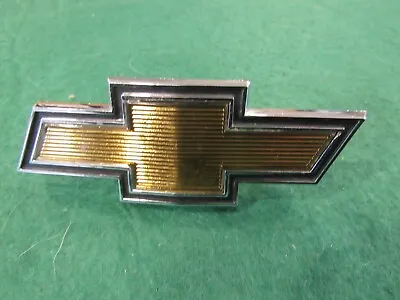 Vintage Plastic Chevrolet Bow Tie Bolt On Grille Emblem 1406998 NICE SHAPE • $24.99