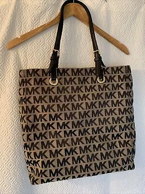 Michael Kors Jet Set Signature Tan/Black Canvas Tote Bag • $34.80