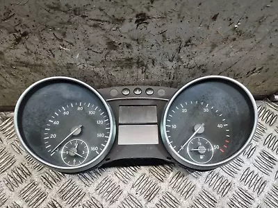 Mercedes M Class Speedometer A1645404247 Instrument Cluster W164 3.0 Auto 2006 • $43.50