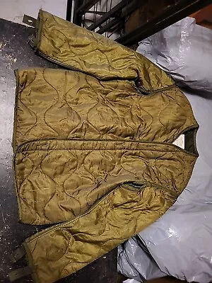 Extreme Cold Weather Parka Liner Adult Medium Woobie Green Puffer Military USGI  • $12