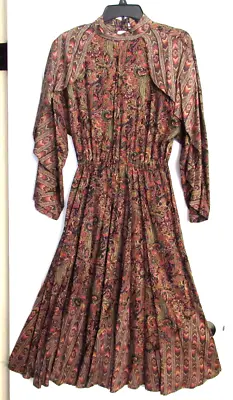 Unique 70s Phyllis Sues Paisley Prairie Dress With Cape Style Sleeves (KD-21) • $10.99