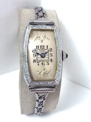 Vintage Antique 1920's Chateau Cadillac 6 Jewel Art Deco Ladies Wristwatch • $49.99