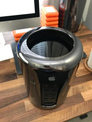 £999 • Buy Apple Mac Pro Late 2013 With 4k Monitor, Premium Keyboard, Mouse And Speakers.