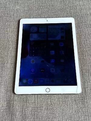 Apple IPad Air 2 32GB Wi-Fi - Damaged See Pictures • £15.99