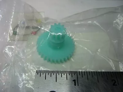 Mitsubishi 621C252010 Gear Plastic- NOS Qty 1 • $6.99