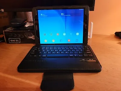 Samsung Galaxy Tab A SM-T550 9.7  16GB Wi-Fi - Black Keyboard Bluetooth • £129