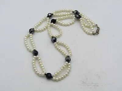 UNIQUE ELEGANT PEARL LOOP & BLACK BEAD 17  NECKLACE W/ UNMARKED CLASP R5 • $19.59