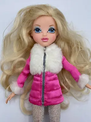 Lot #5 Dressed Moxie Girlz Magic Glitter Snow Avery • $9.99