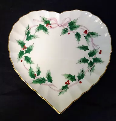 Mikasa Ribbon Holly 7-1/2  Heart Shape Plate Holly & Berry Design W/Gold Trim • $18.99