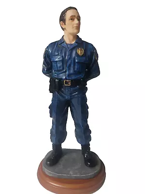 Vanmark Blue Hats Of Bravery MAN IN BLUE Police Figurine First Edition L1/1137  • $50.99