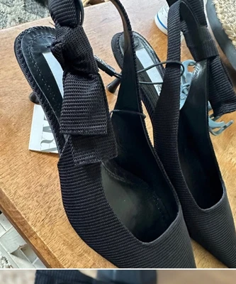 $28 • Buy Zara Kitten Heel Black SHOES Sling Back
