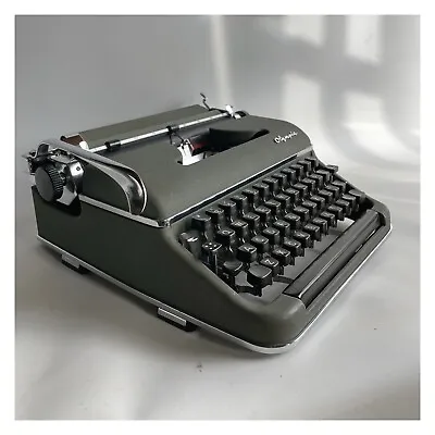 OLYMPIA SM3 ~ 1953 ~ Olive Green ~ Vintage Typewriter ~ Working • £150
