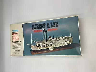 Scientific Super Deluxe Wood Ship Model Robert E Lee Mississippi Steamboat NEW • $130