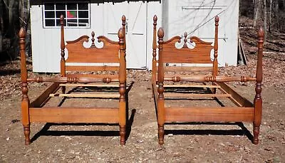 Vintage Pair Twin Mahogany Federal Style Pediment Pineapple Poster Beds • $1345.50