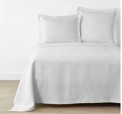 The Company Store Putnam Matelasse Cotton Bedspread King-White • $200