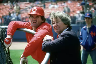 Manager Pete Rose And Owner Marge Schott Cincinnati Reds Look Baseball '88 Photo • $5.79